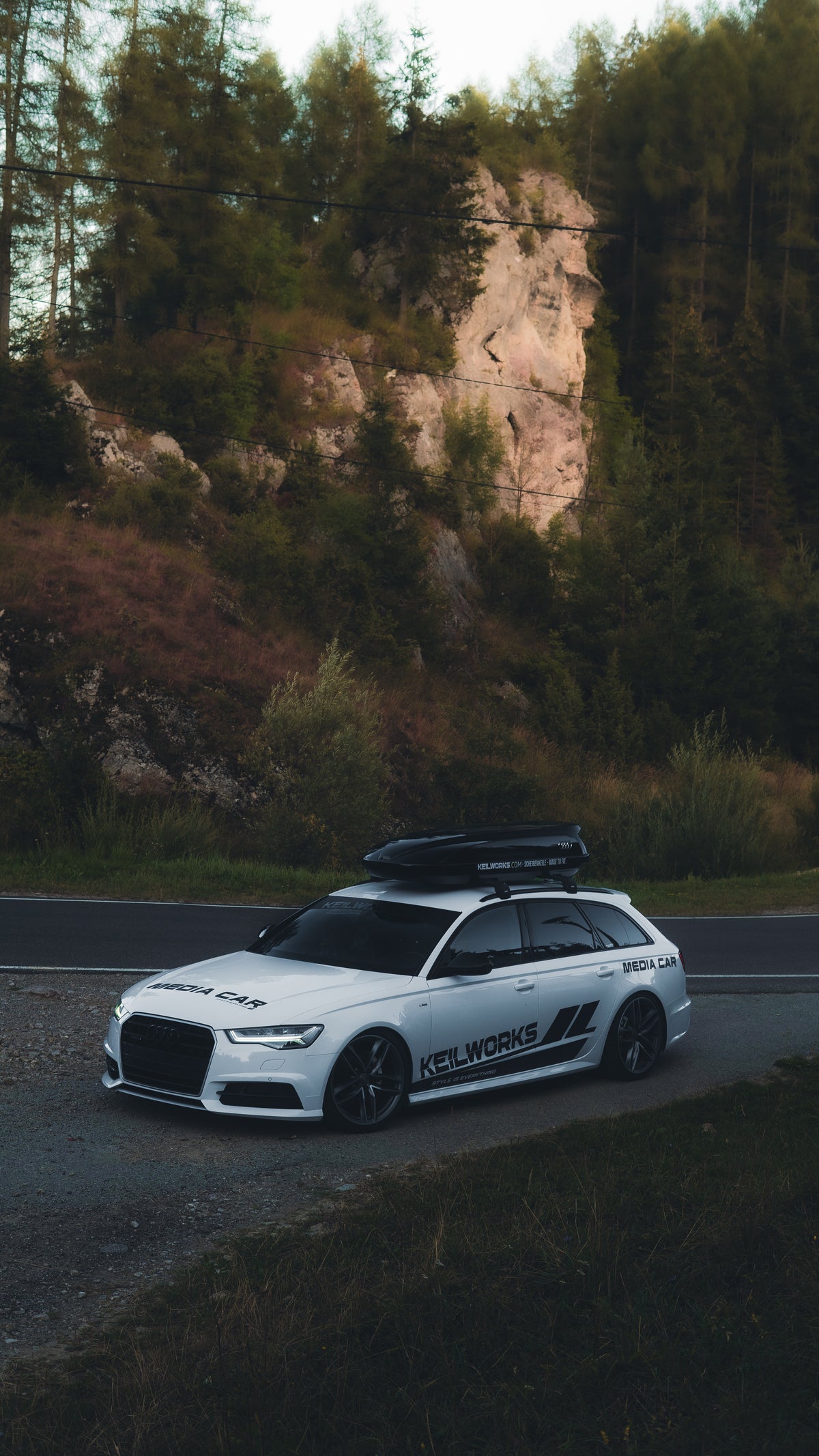 KEILWORKS × MEDIA CAR – Fahrzeugdesign Aufkleber-Set