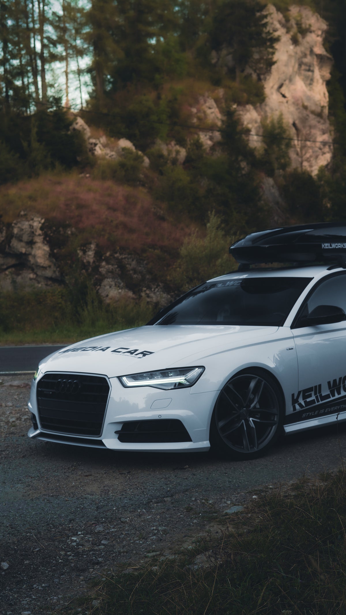 KEILWORKS × MEDIA CAR – Fahrzeugdesign Aufkleber-Set